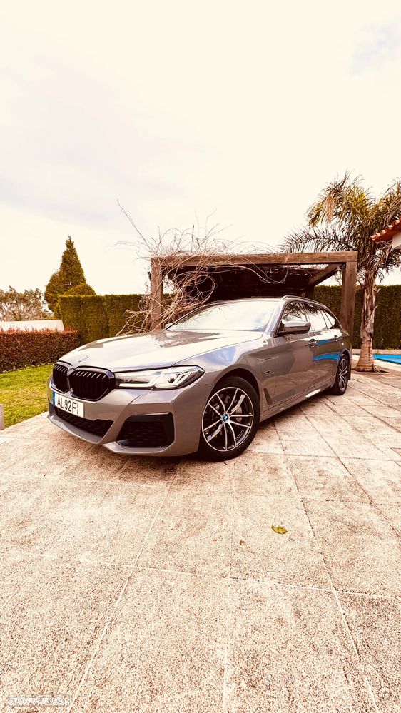 BMW 530 e Pack Desportivo M - 2