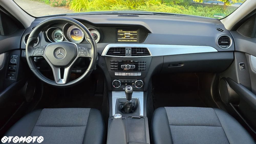 Mercedes-Benz Klasa C 180 BlueEFFICIENCY Avantgarde - 13