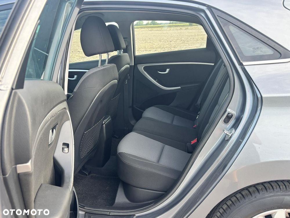 Hyundai i30 blue 1.6 CRDi YES Gold - 7