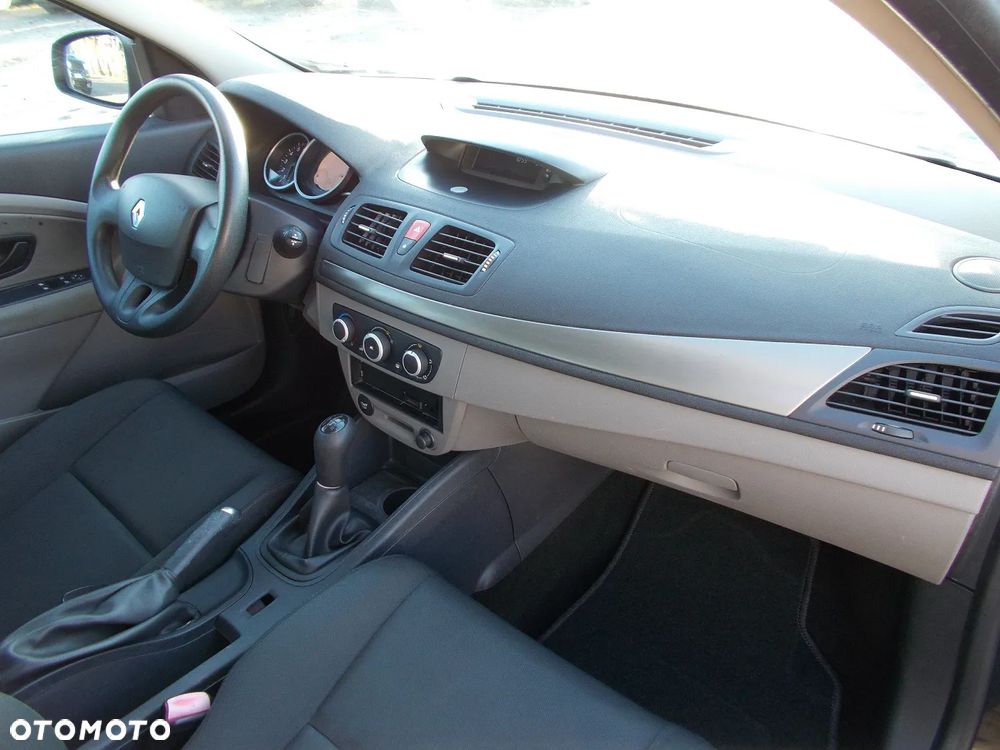 Renault Megane 1.6 16V Expression - 13