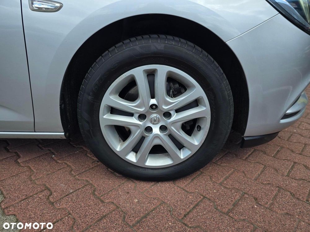 Opel Astra 1.6 CDTI Enjoy - 10