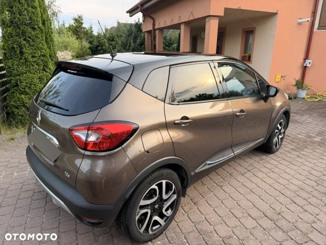 Renault Captur 1.2 TCe Helly Hansen EDC - 2