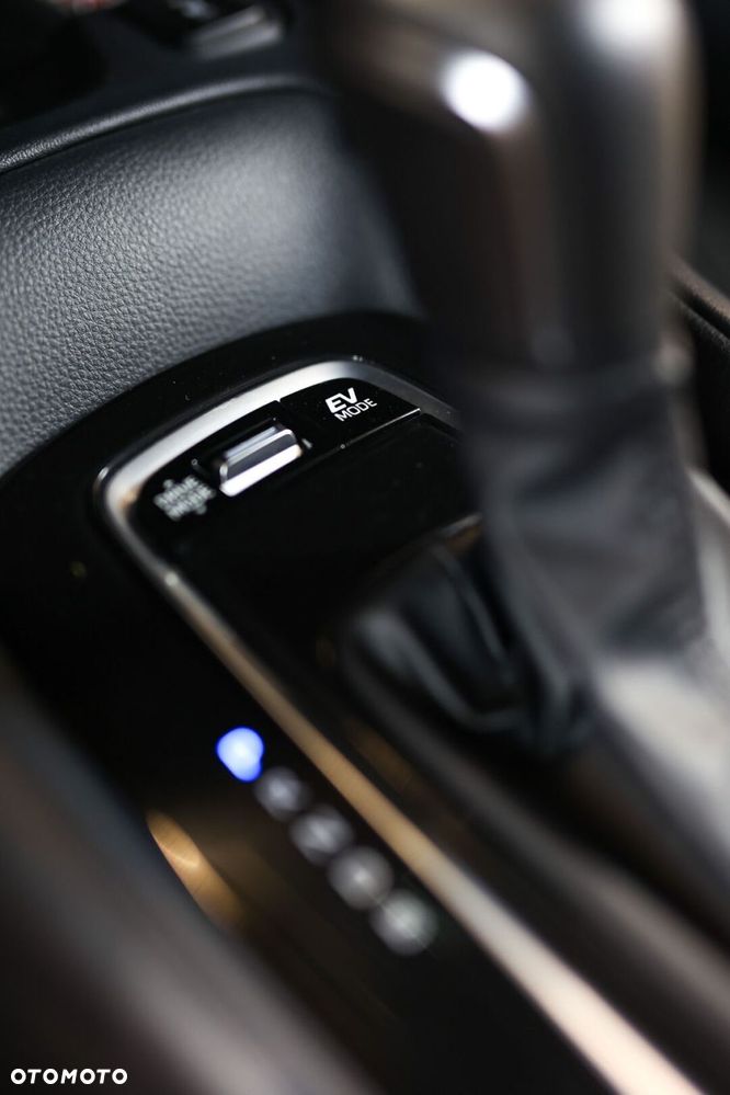 Toyota Corolla 1.8 Hybrid Comfort - 33