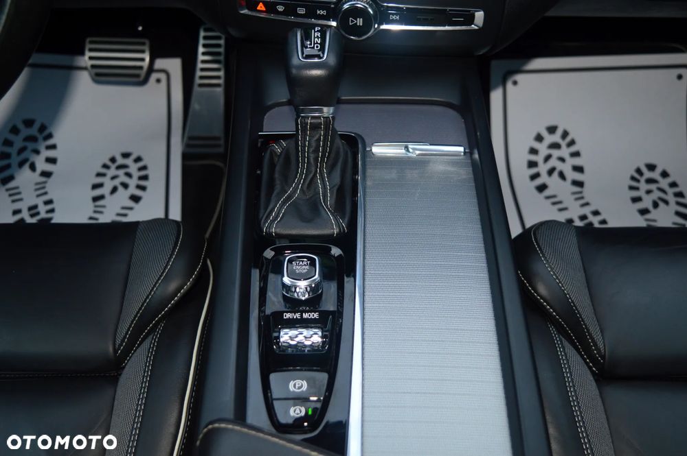 Volvo XC 60 B4 D Geartronic RDesign - 33