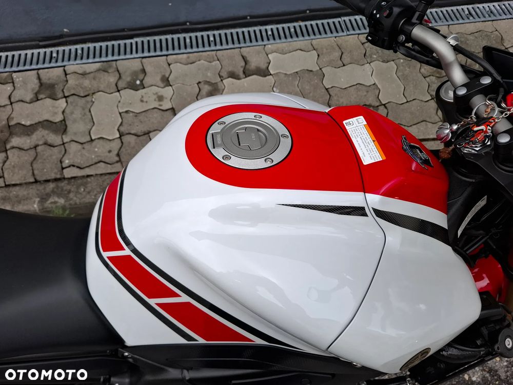 Yamaha FZ8 - 21