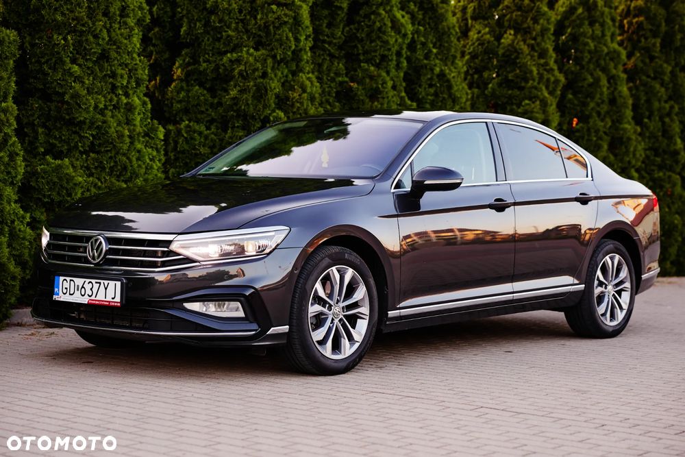 Volkswagen Passat 2.0 TSI Business DSG - 1