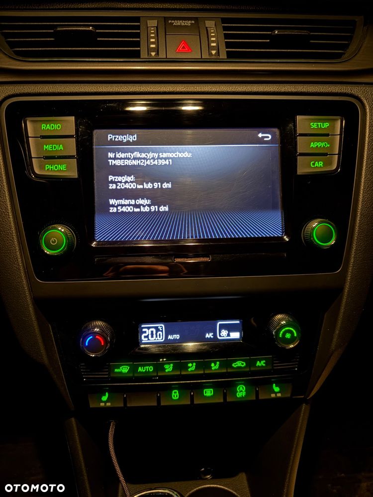 Skoda RAPID 1.0 TSI Style - 34