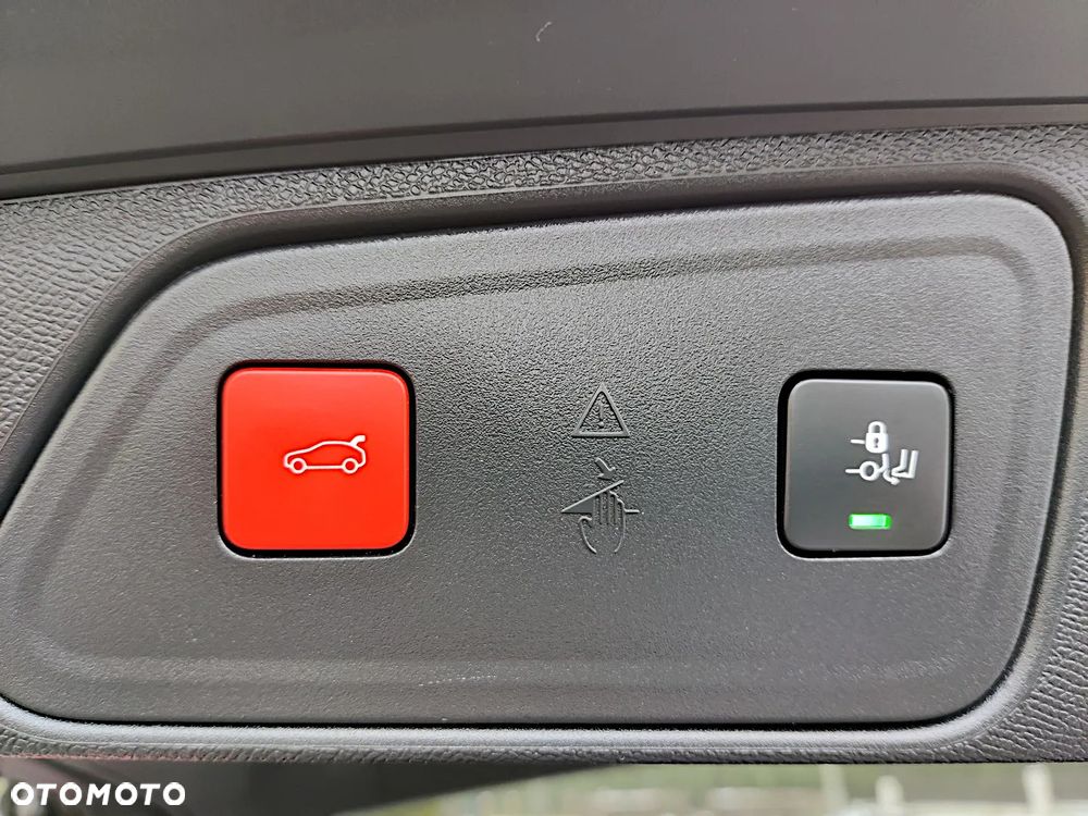 Peugeot 3008 225 e-EAT8 GT - 34