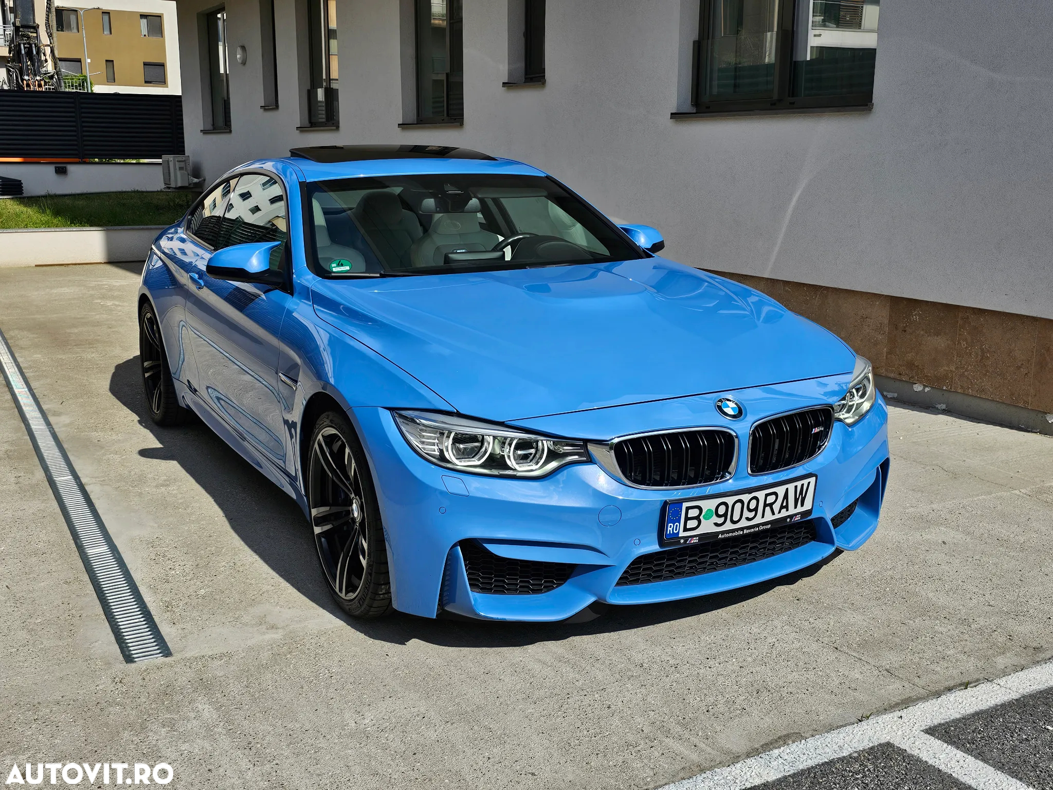 BMW M4 Coupe DKG - 2