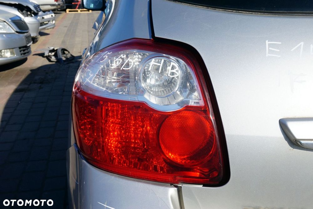 LAMPA TYLNA LEWA AURIS E15 I LIFT 5D HB 81562-02530 TOYOTA 2009-2013 - 3