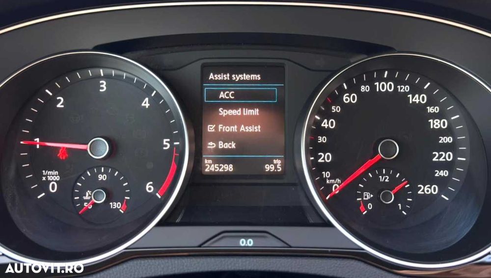 Volkswagen Passat - 29