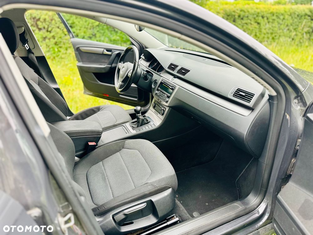 Volkswagen Passat 1.6 TDI BlueMotion Technology Highline - 14
