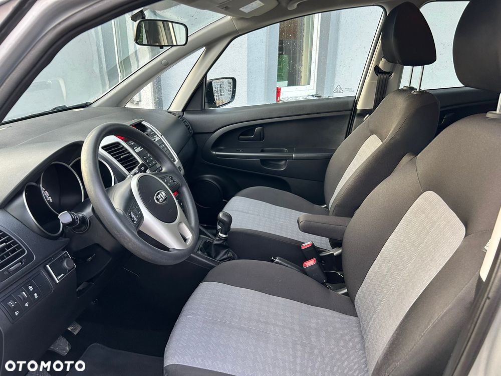 Kia Venga 1.6 CRDi 128 ISG Vision - 13