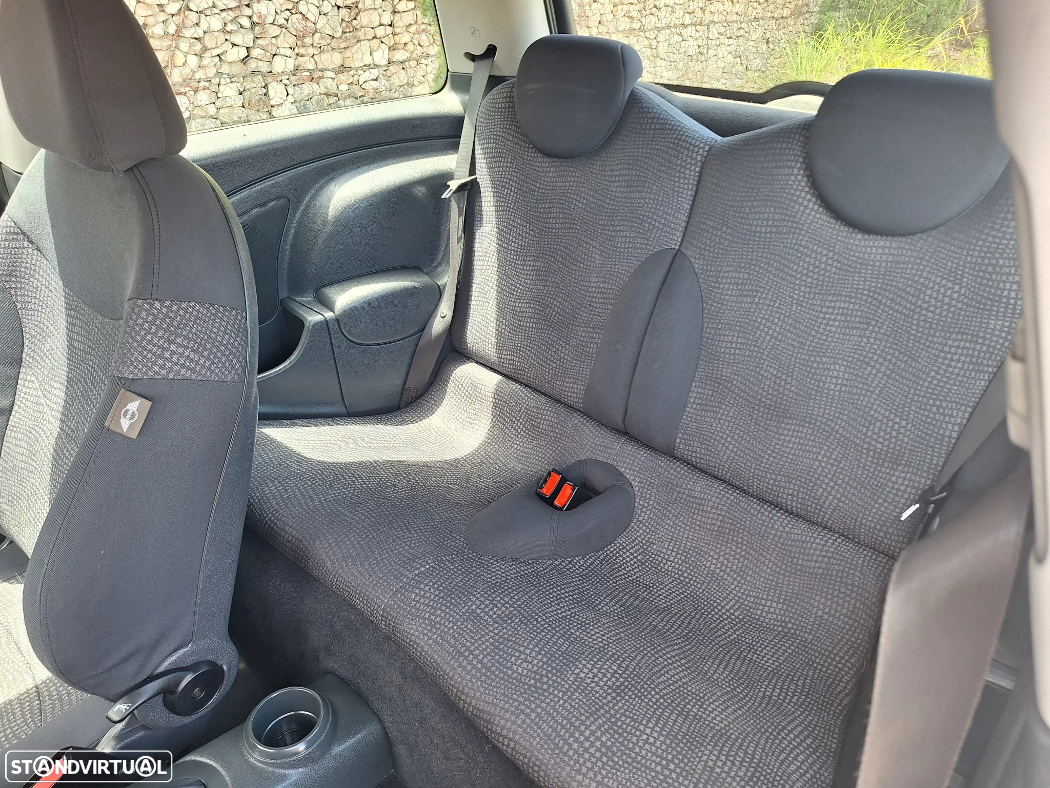MINI 3 Portas One 1.4 D - 10