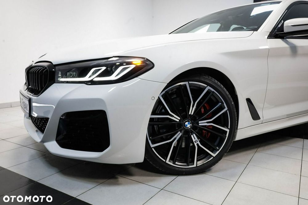 BMW Seria 5 530i mHEV M Sport sport - 9