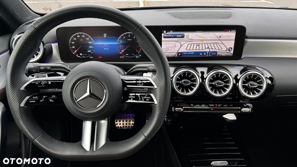 Mercedes-Benz Klasa A 180 AMG Line 7G-DCT - 15