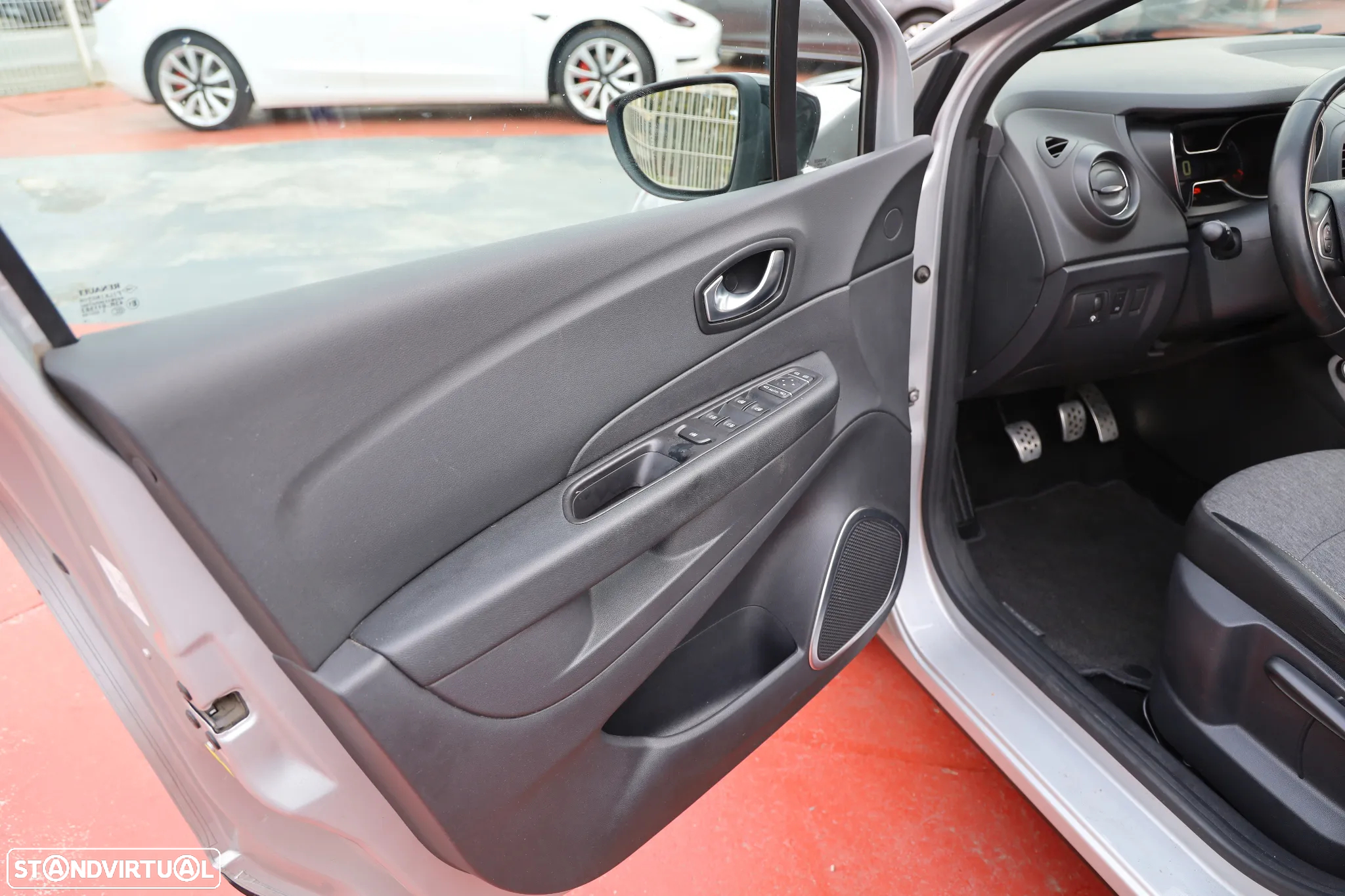 Renault Captur 1.5 dCi Exclusive - 17