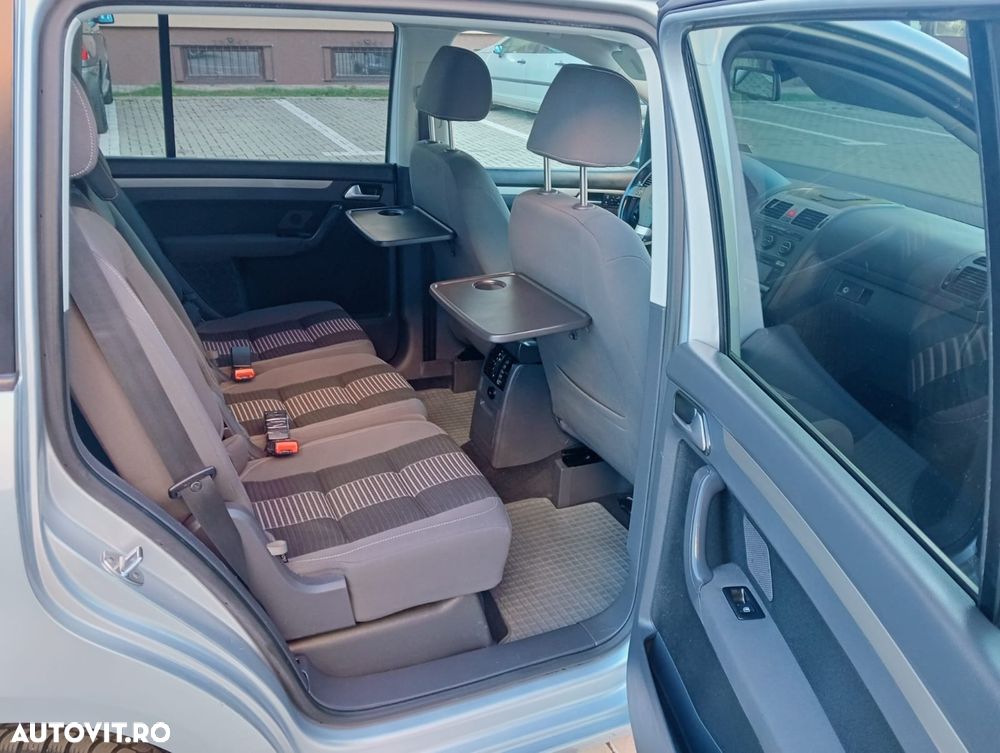 Volkswagen Touran 2.0 TDI DPF BlueMotion Technology Life - 10