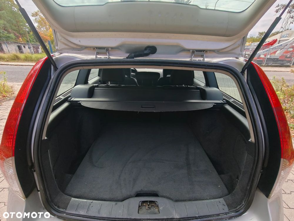 Volvo V50 - 13