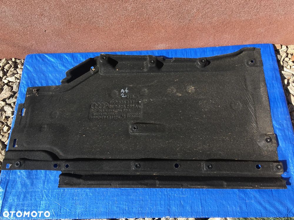 Audi A5 8W A4 B9 Osłona Podwozia Tył Lewa 8W0825207