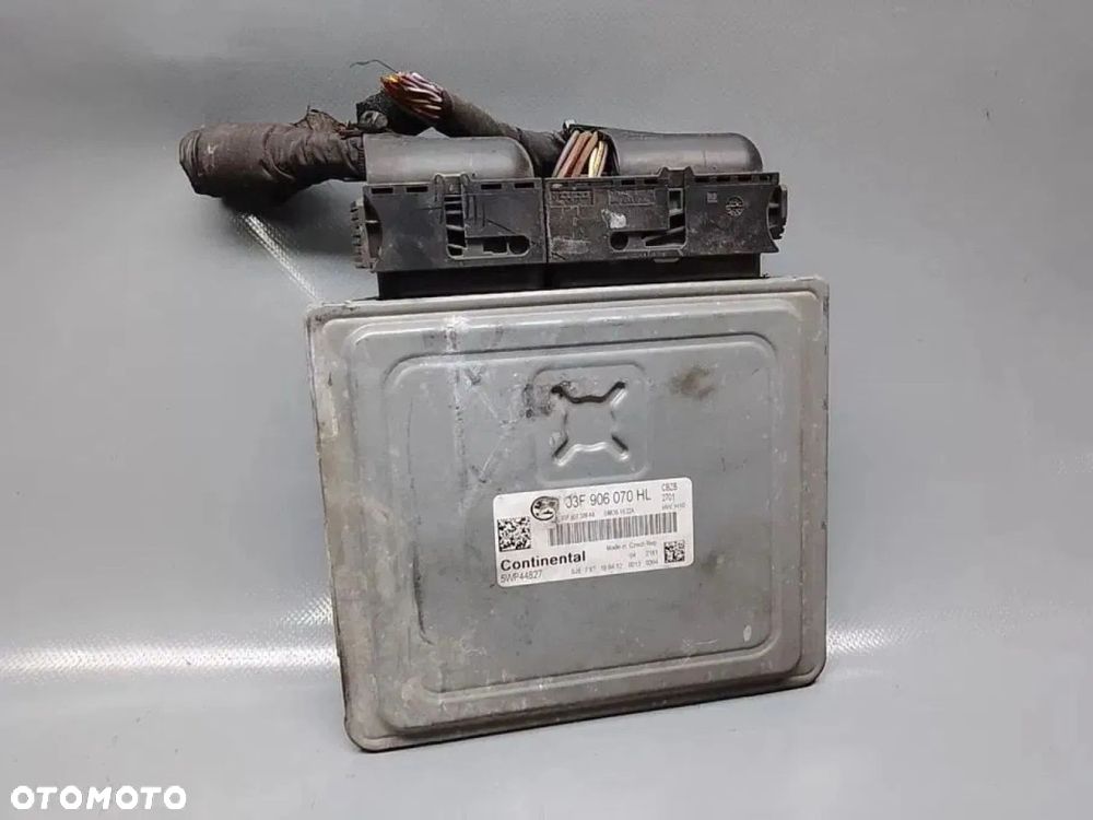Skoda Fabia II 1.2 TSI Komputer Sterownik Silnika 03F906070HL - 1