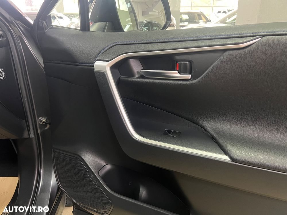 Toyota RAV4 2.5 4x4 Hybrid Black Edition - 15