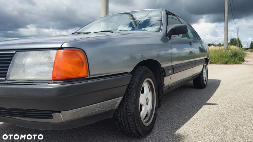 Audi 100 - 4