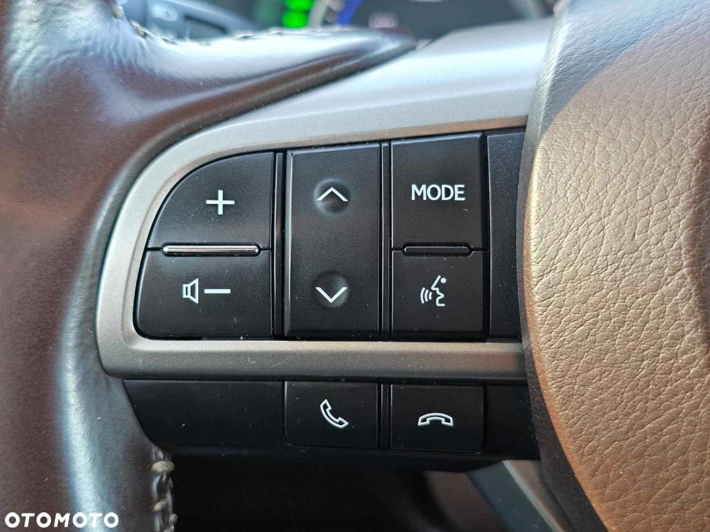 Lexus RX - 22