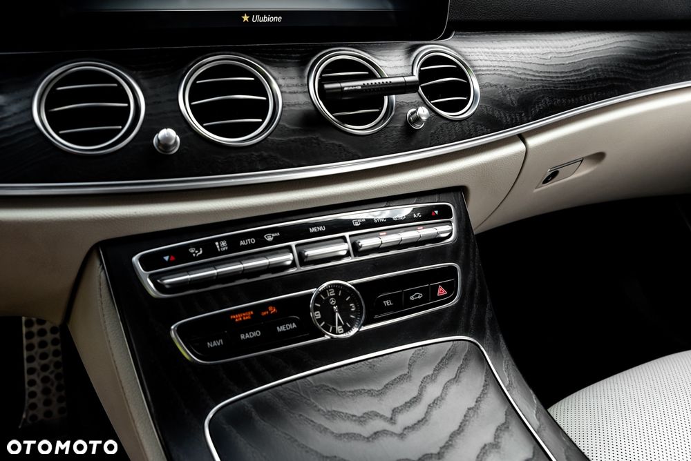 Mercedes-Benz Klasa E 220 d 9G-TRONIC Exclusive - 38