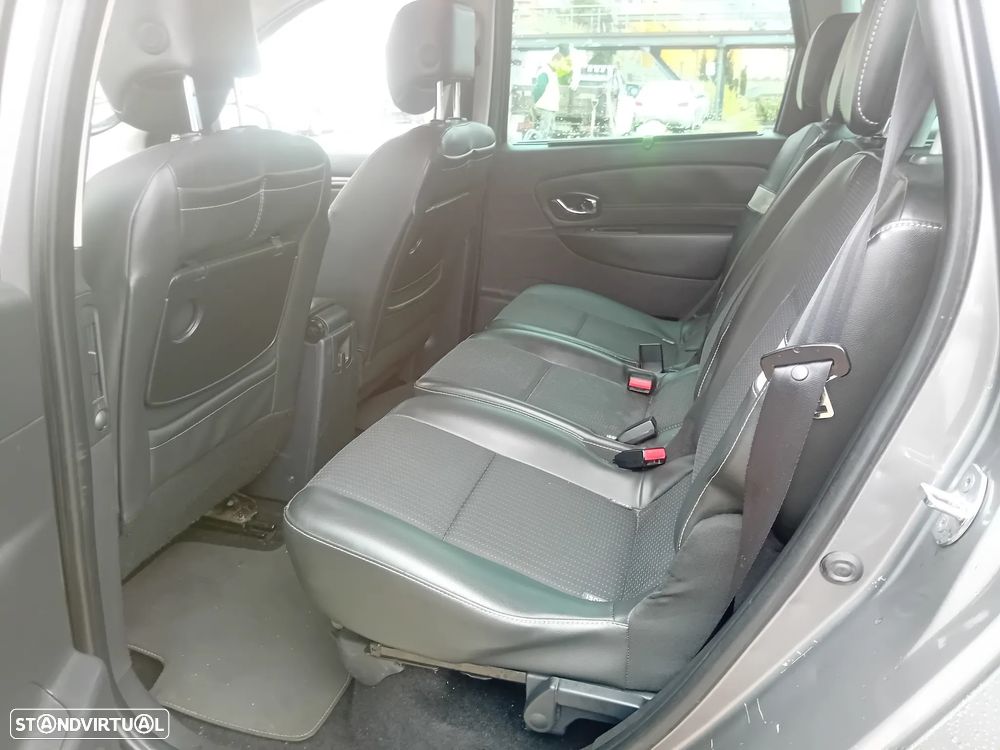 Renault Grand Scénic 1.5 dCi Bose Edition SS - 13