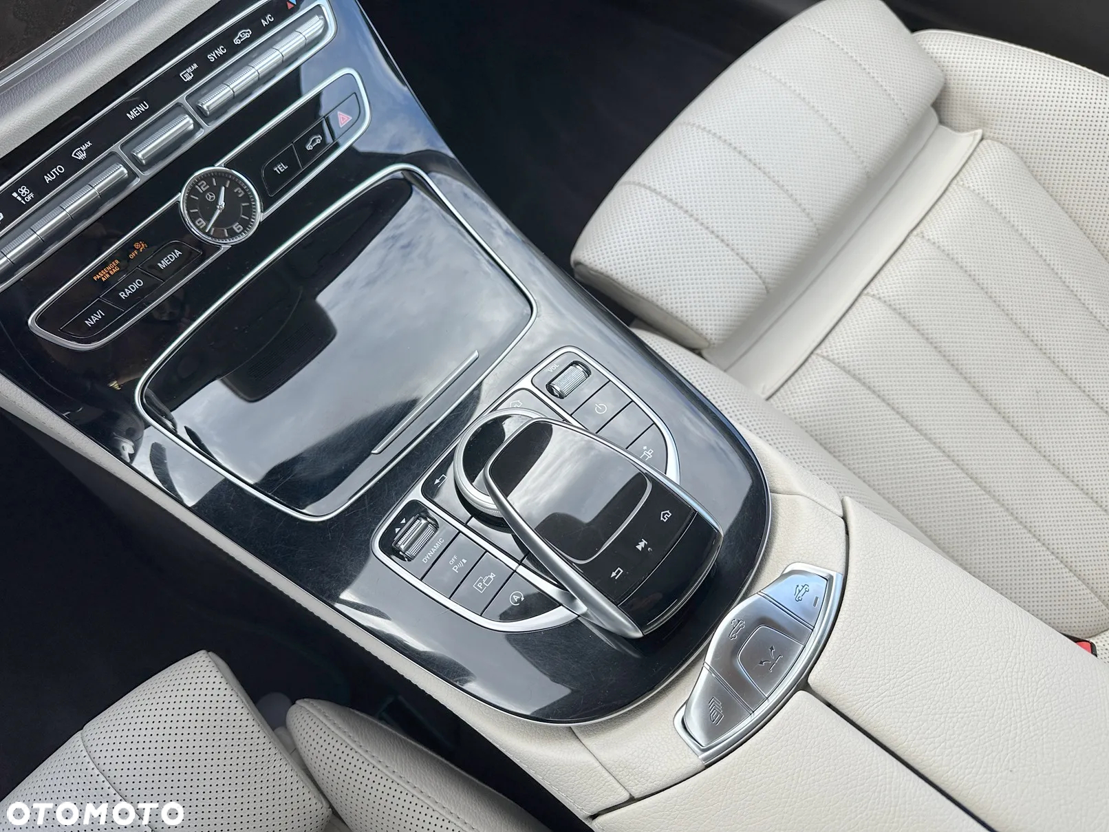Mercedes-Benz Klasa E 300 Kabriolet 9G-TRONIC - 10