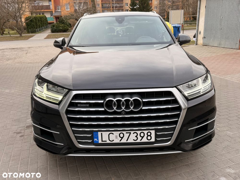 Audi Q7 - 1