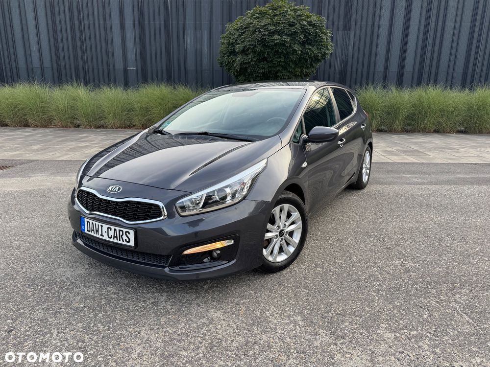Kia Ceed 1.6 GDI ISG Platinum Edition - 2