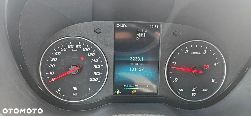 Mercedes-Benz Sprinter - 15