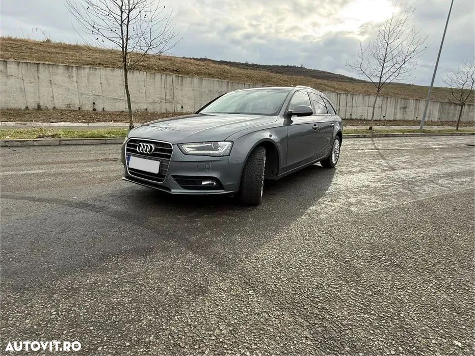 Audi A4 2.0 TDI DPF Attraction - 4