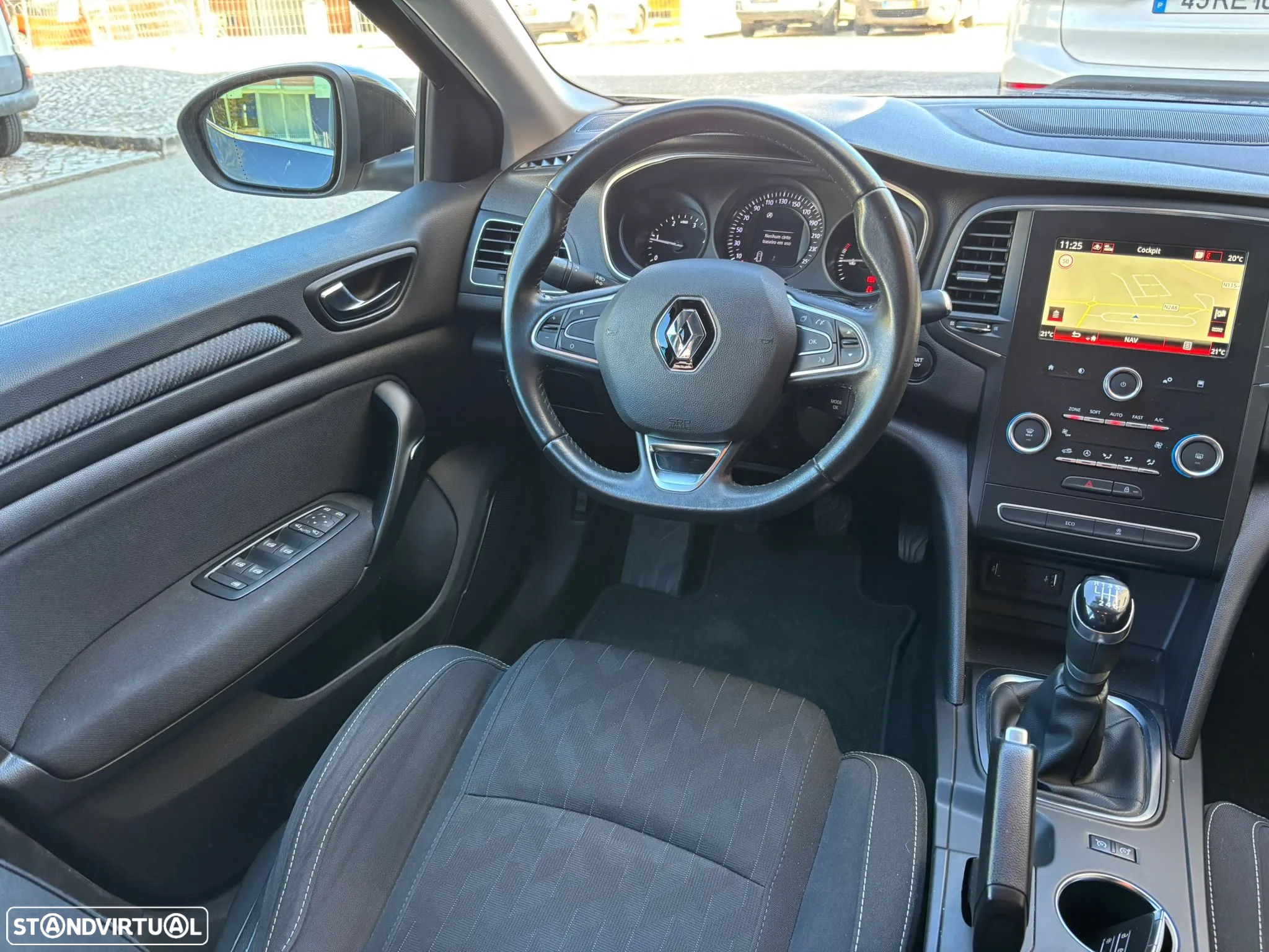 Renault Mégane Sport Tourer 1.5 Blue dCi Limited J17 - 30