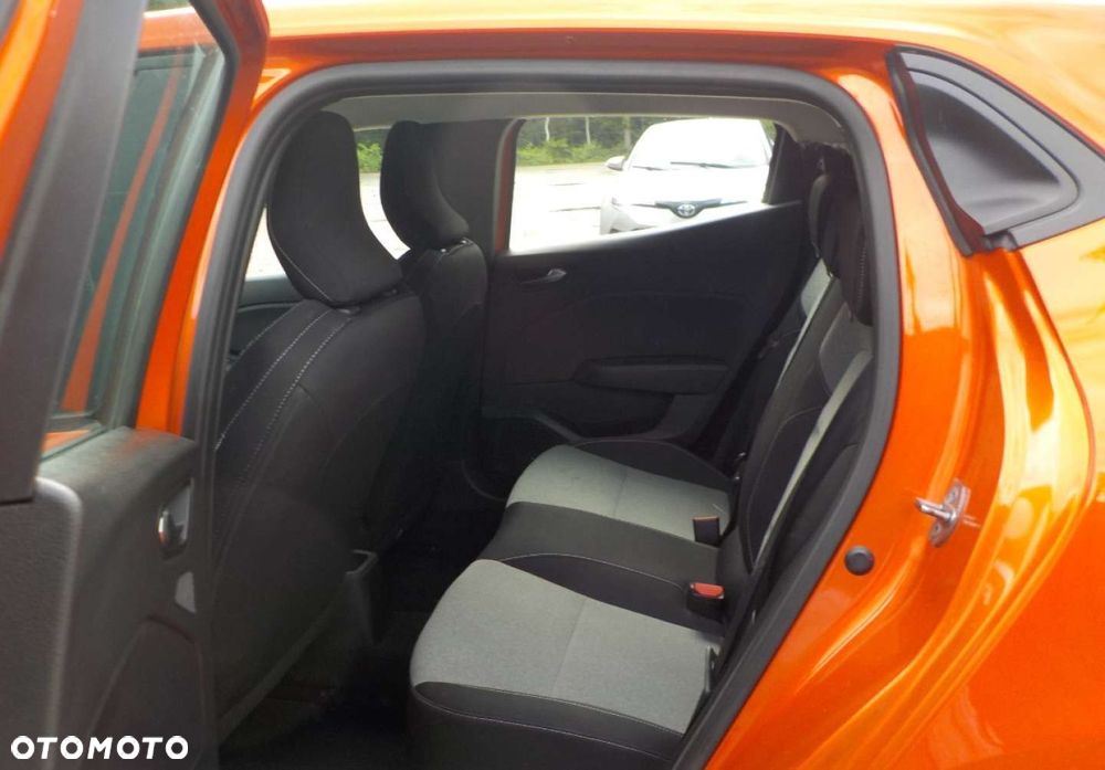 Renault Clio - 24
