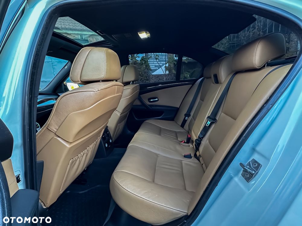 BMW Seria 5 525d xDrive Edition Sport - 27