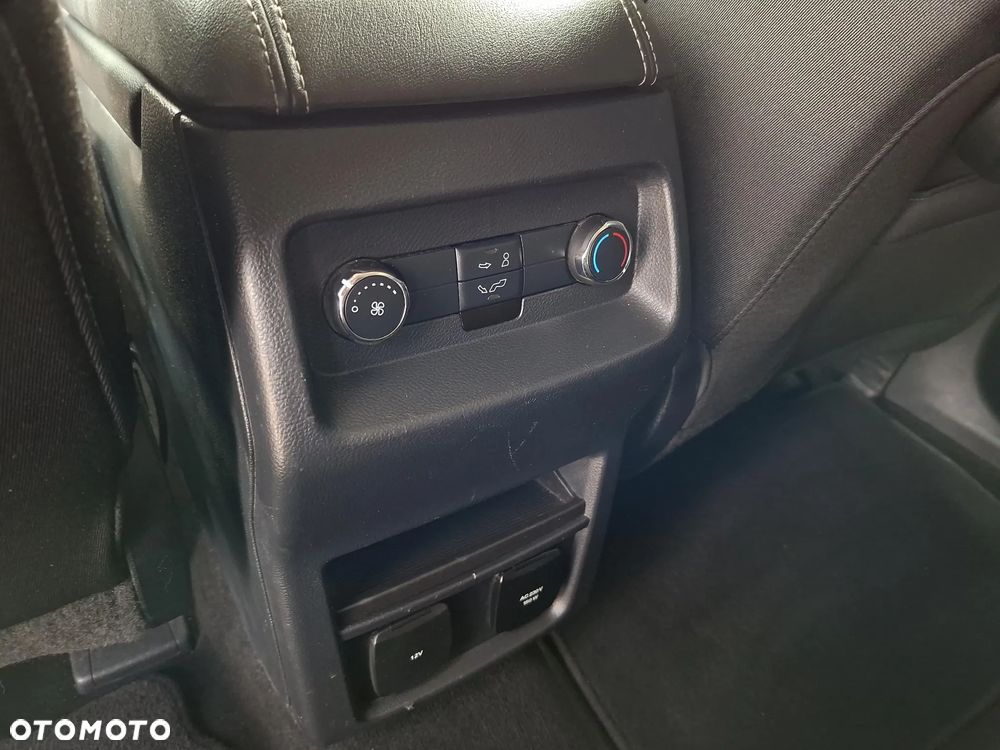 Ford Galaxy 2.0 EcoBlue Titanium - 27