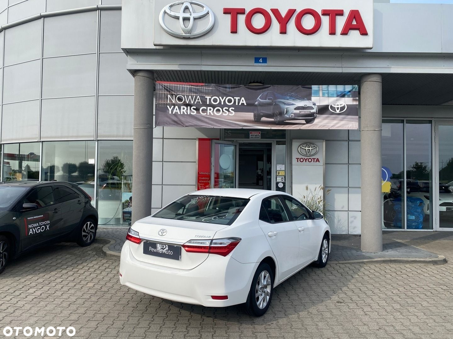 Toyota Corolla - 2