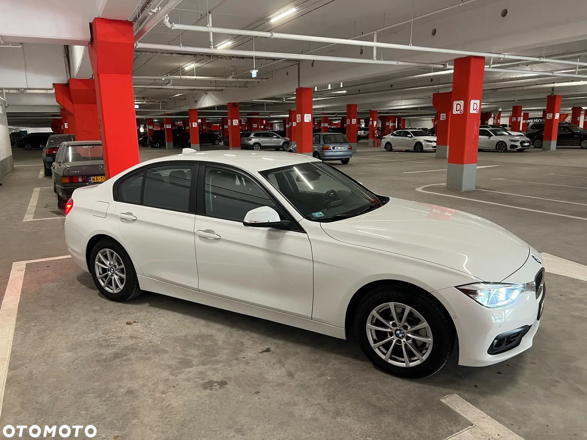 BMW Seria 3 318i - 2