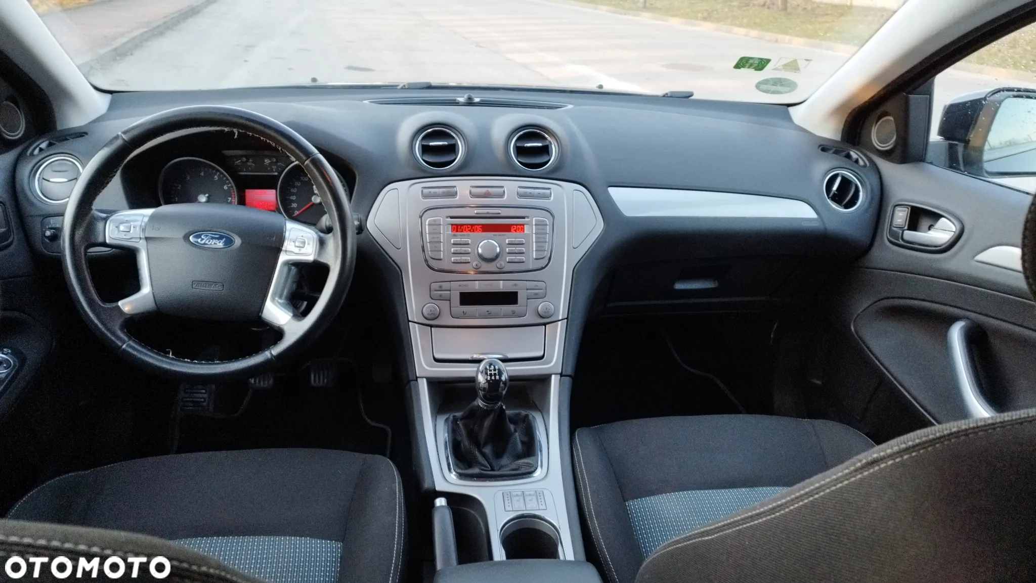 Ford Mondeo 1.6 Ambiente - 12