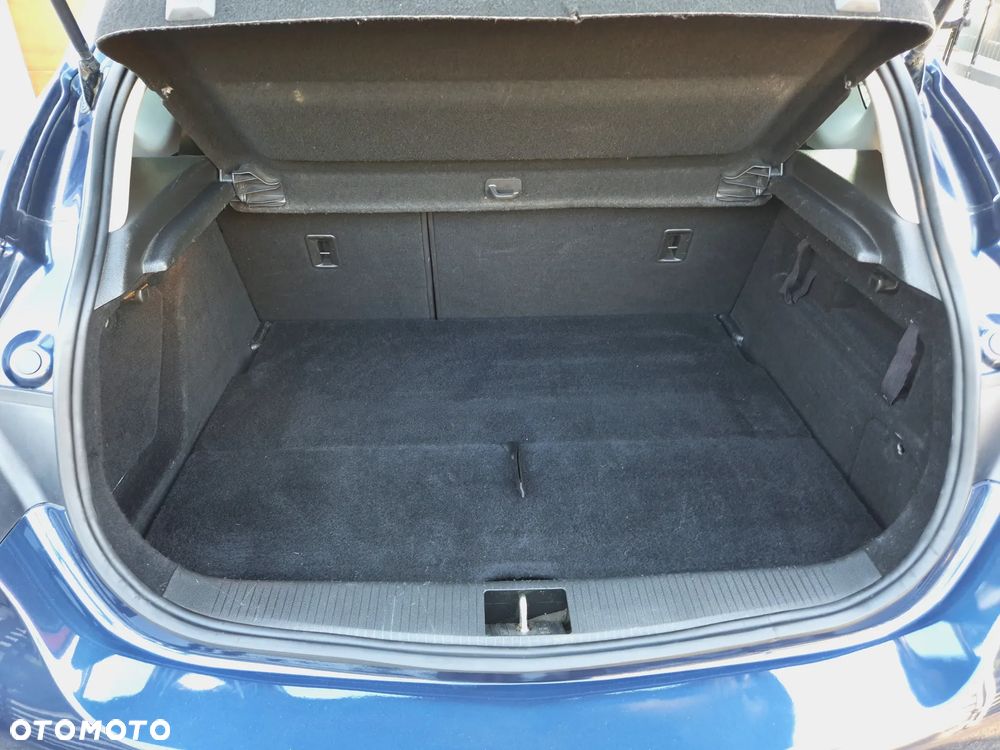 Opel Astra 1.6 Turbo Innovation - 28