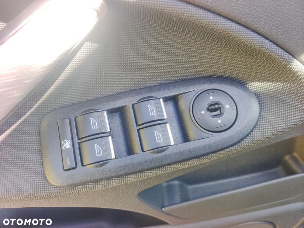 Ford Focus C-Max 2.0 TDCi DPF Ghia - 8