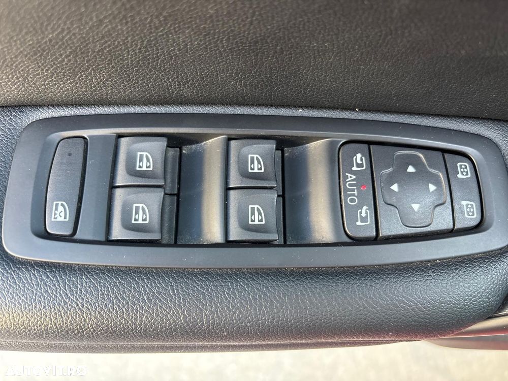 Renault Megane ENERGY dCi 110 Start & Stop Bose Edition - 11