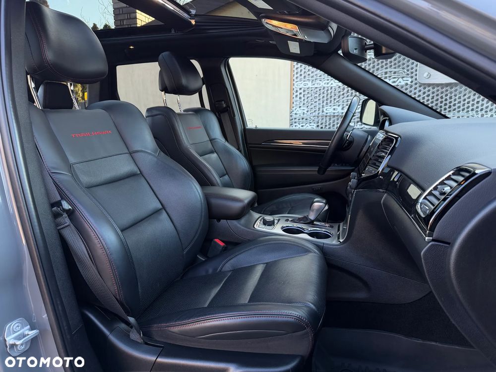 Jeep Grand Cherokee - 15