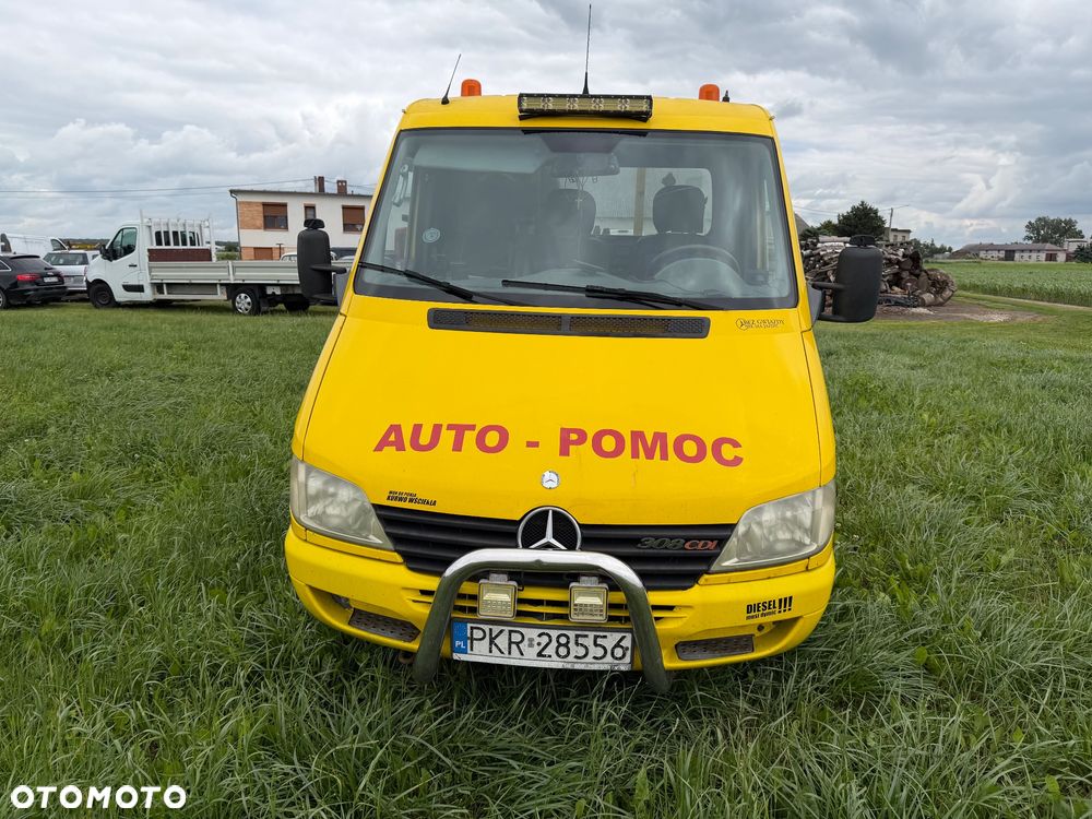 Mercedes-Benz Sprinter - 3