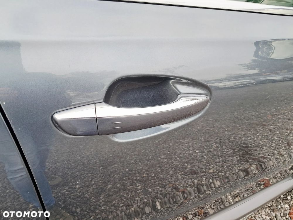 Peugeot 508 RXH Hybrid4 - 16