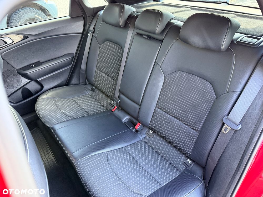 Kia Ceed 1.4 T-GDI L Business Line - 11