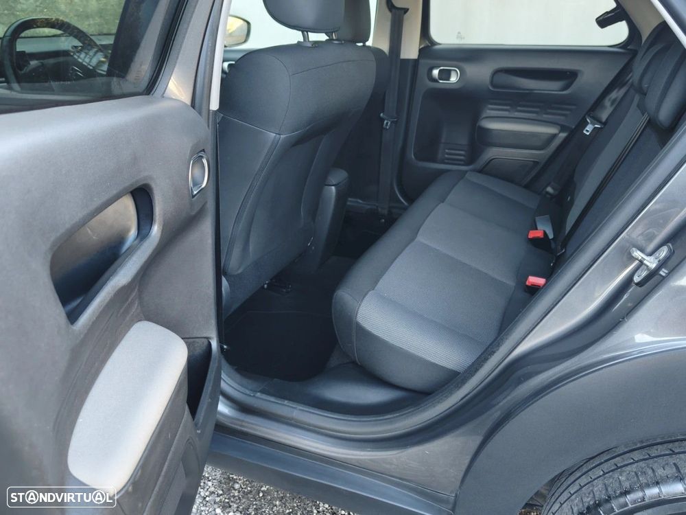 Citroën C4 Cactus 1.2 PureTech Shine EAT6 - 18